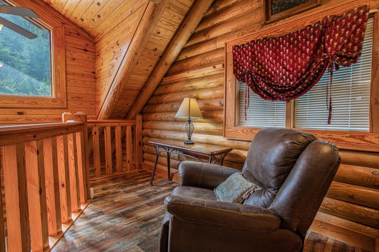 Great Wolf Cabin In Pigeon Forge! Villa Exterior foto