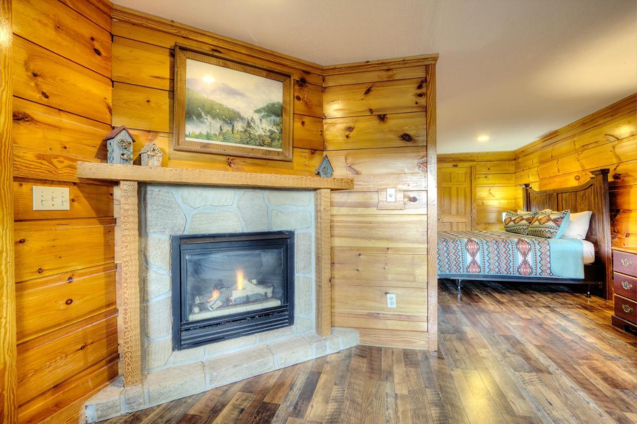 Great Wolf Cabin In Pigeon Forge! Villa Exterior foto