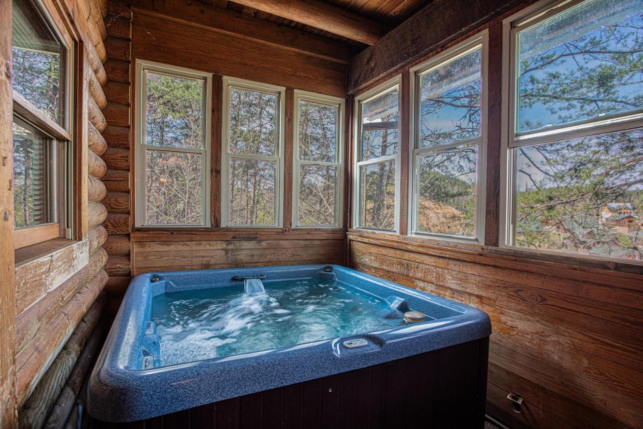 Great Wolf Cabin In Pigeon Forge! Villa Exterior foto